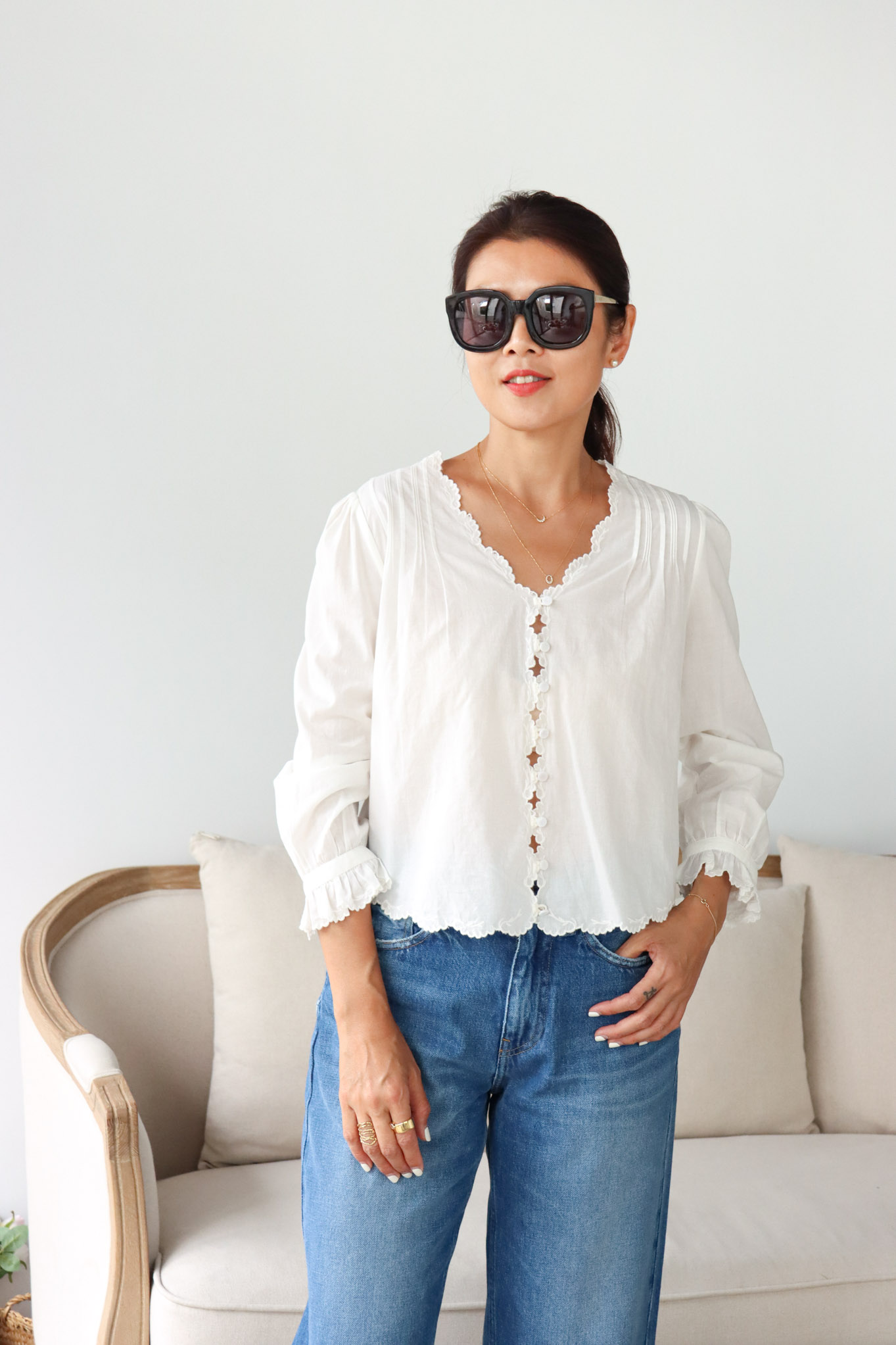 排釦繡花邊設計後綁帶長袖上衣