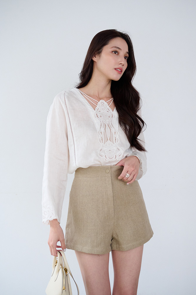 【ʙᴇꜱᴛ】Tulipe 鏤空蕾絲刺繡上衣