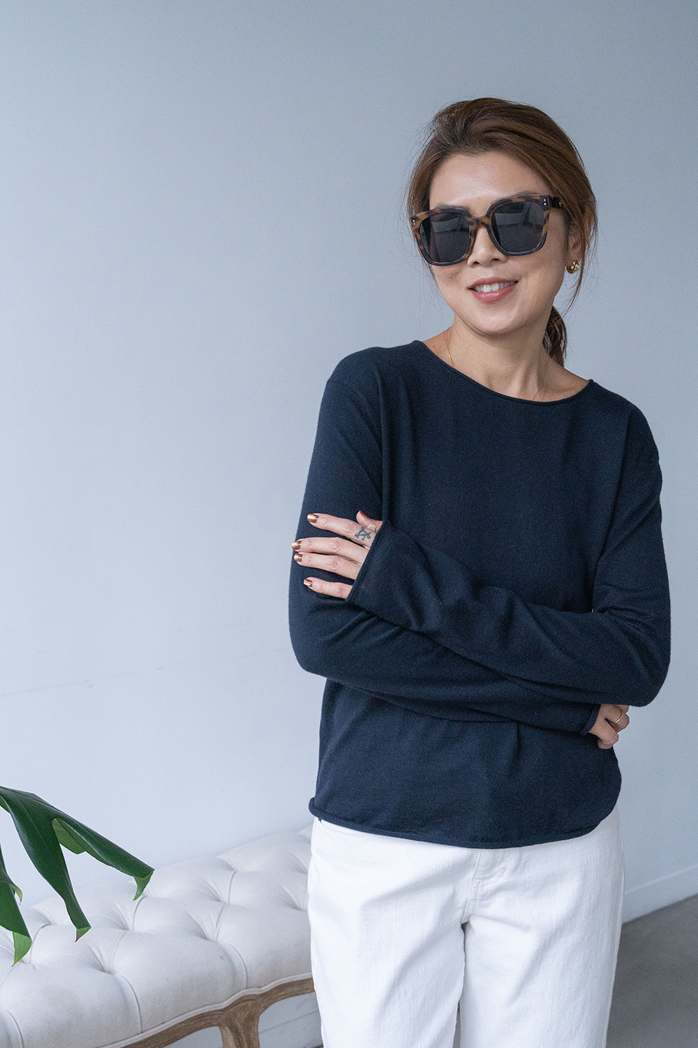 【搶先價】絲質羊絨後壓線捲邊長袖上衣