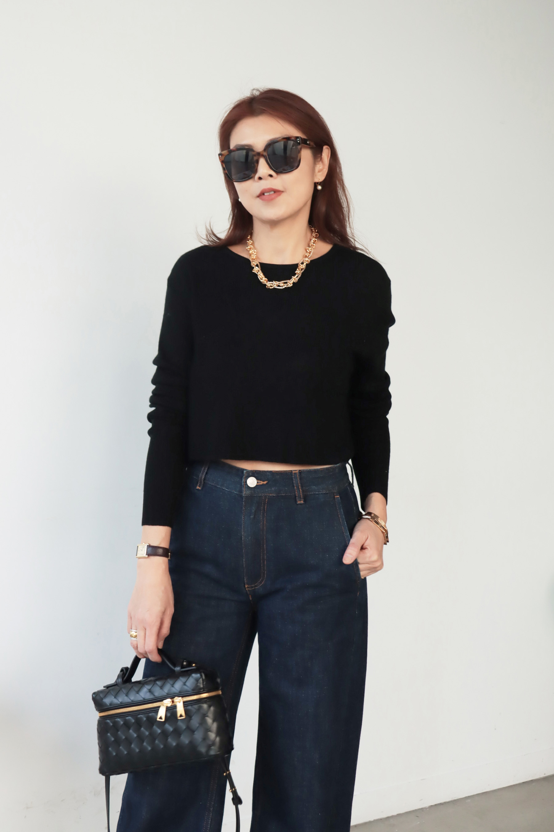 細緻螺紋薄織短版長袖上衣