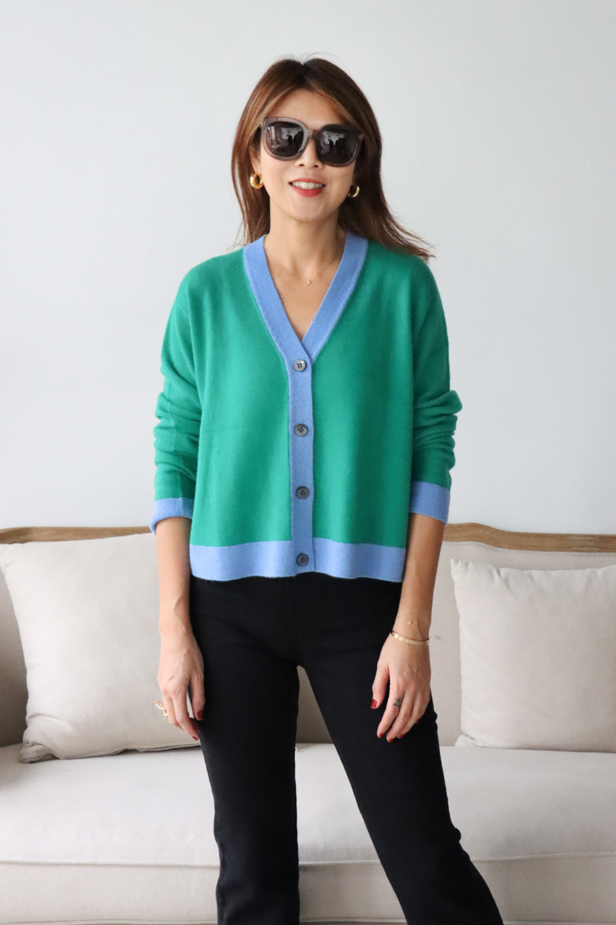 100%Cashmere 藍綠撞色V領開襟輕羽短版針織毛衣