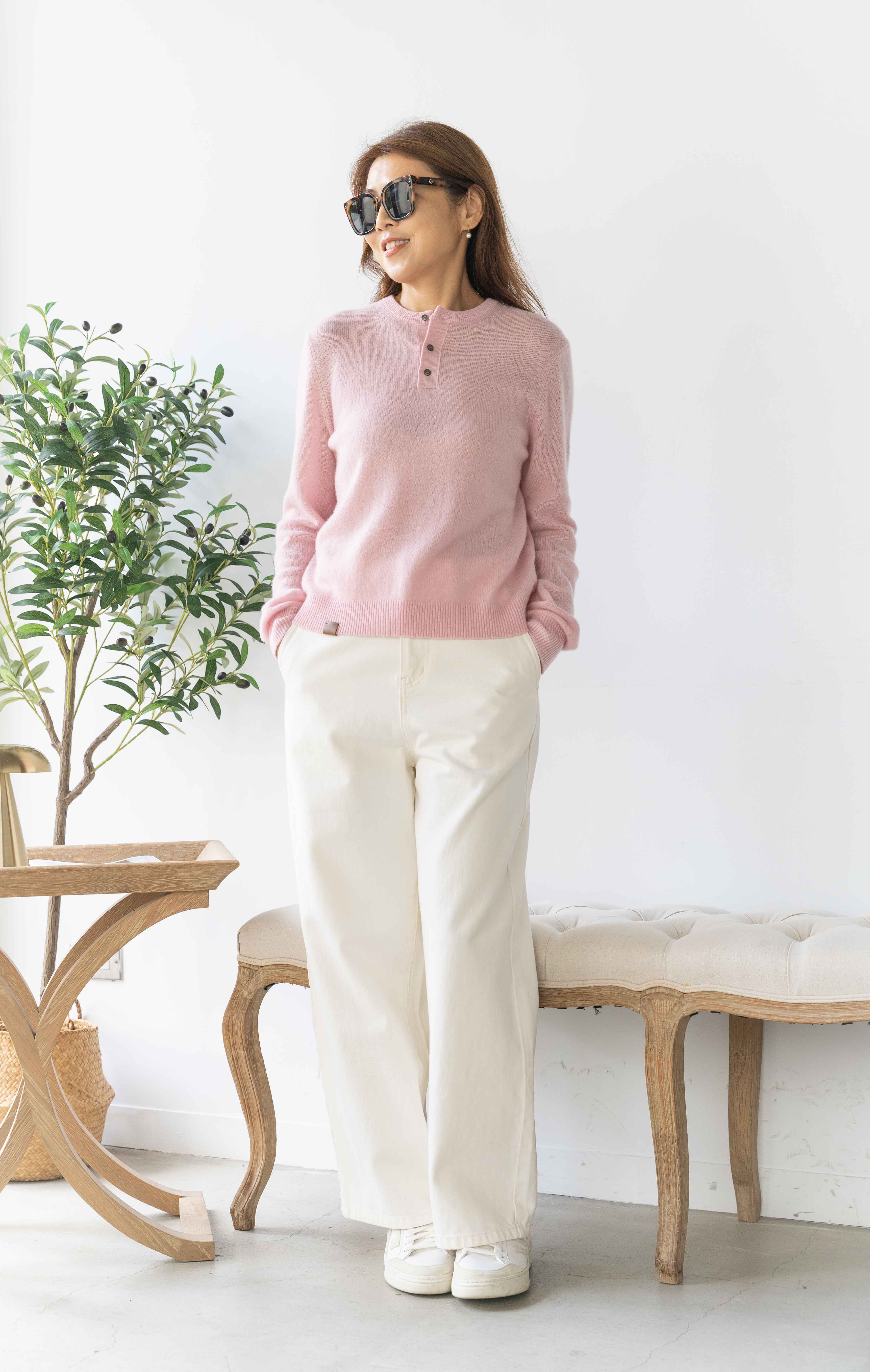 圓領小排釦毛衣