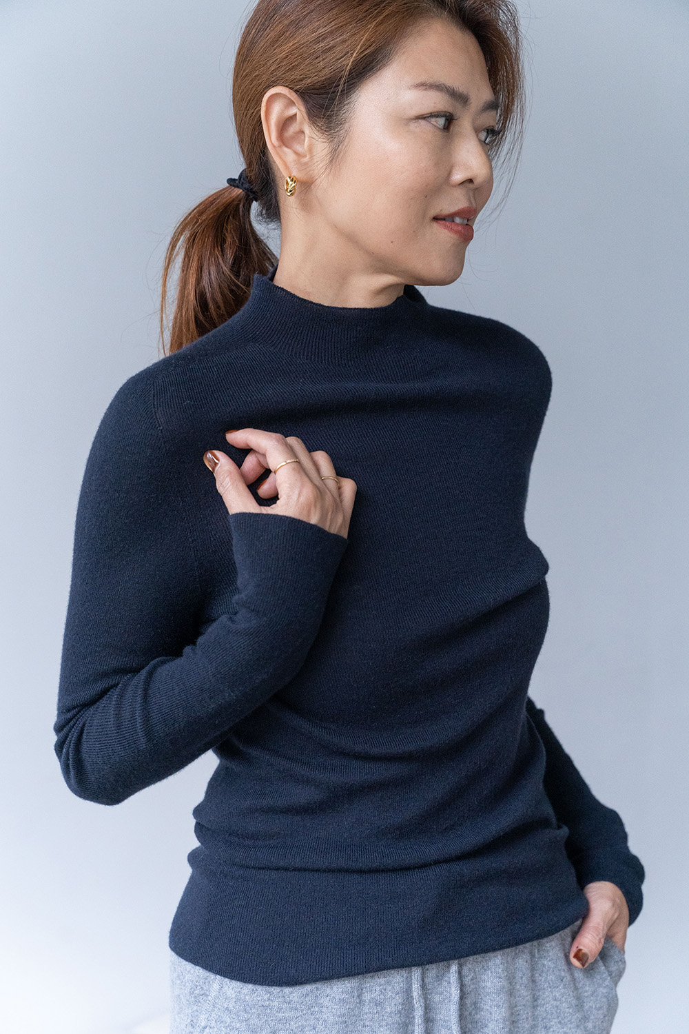 【搶先價】絲質羊絨半高領打底毛衣