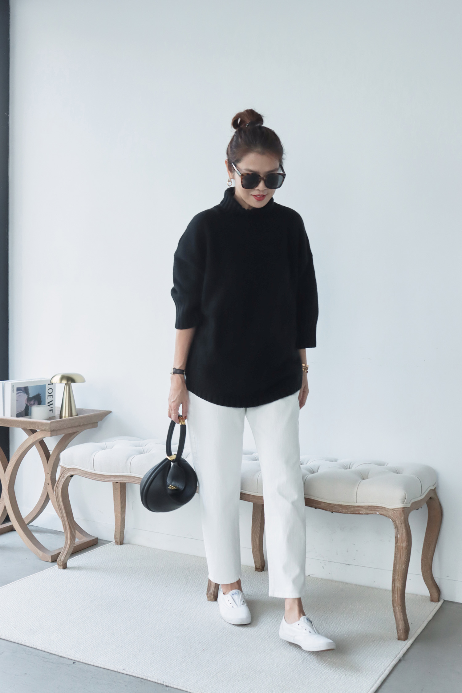 La Fee Parisienne 100% Cashmere 純黑弧擺高領毛衣