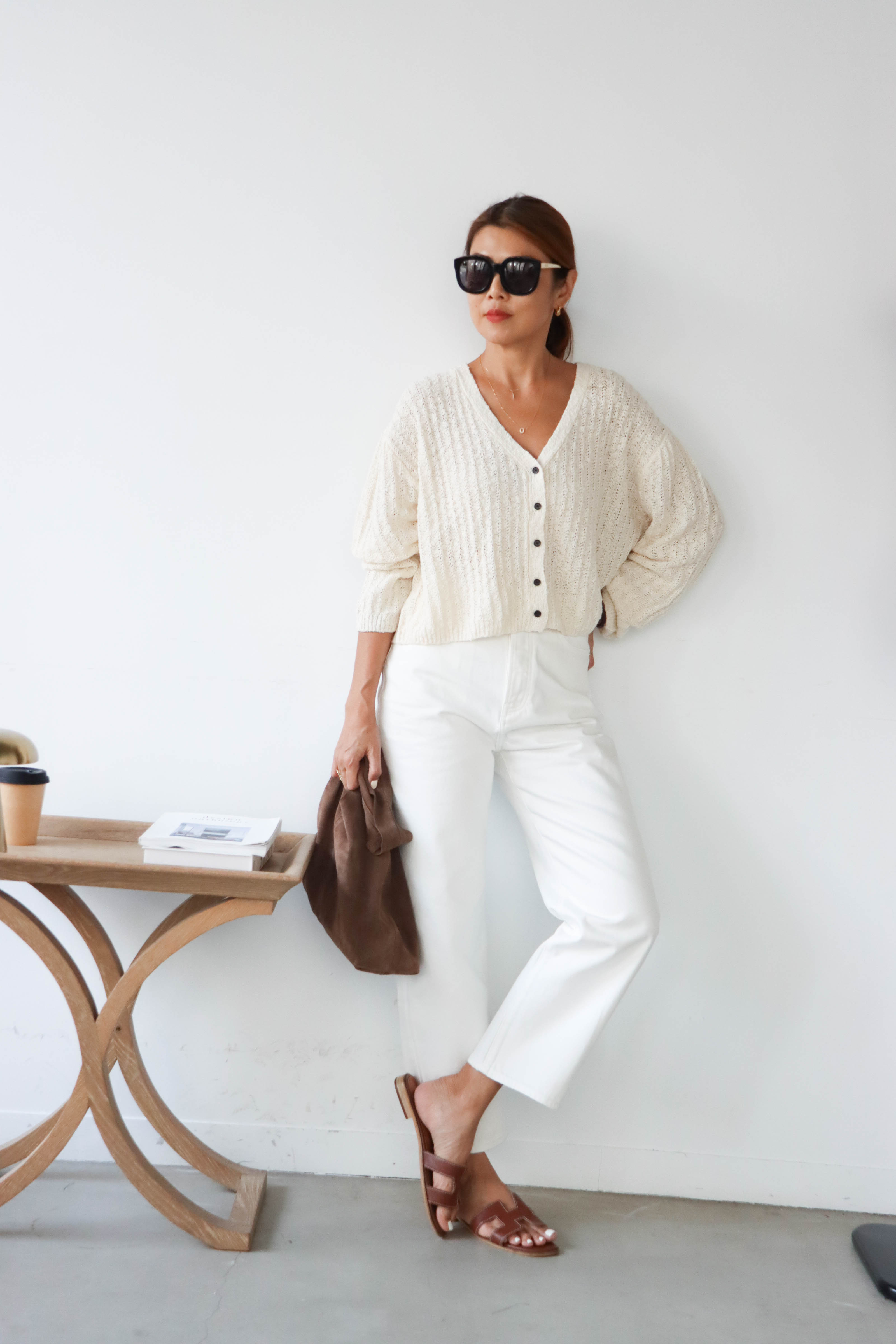 隱藏排釦寬鬆直筒牛仔褲