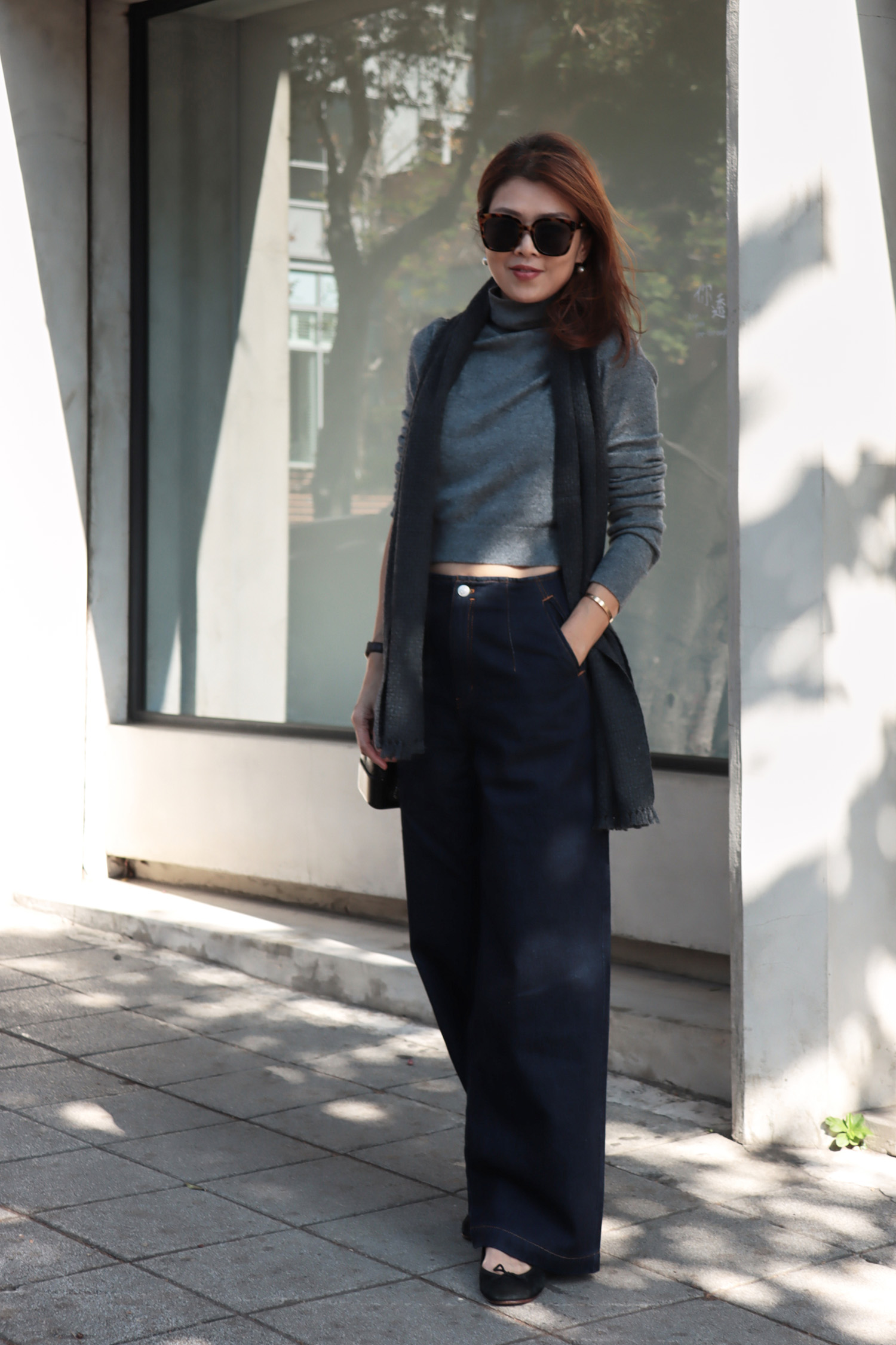 Astra 撞色縫線挺版牛仔長褲