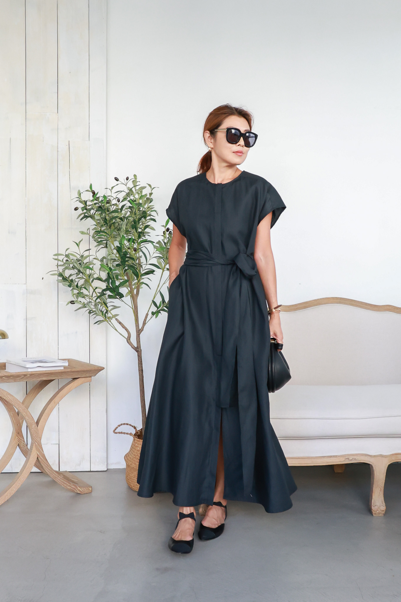 黑色圓領落肩長洋裝