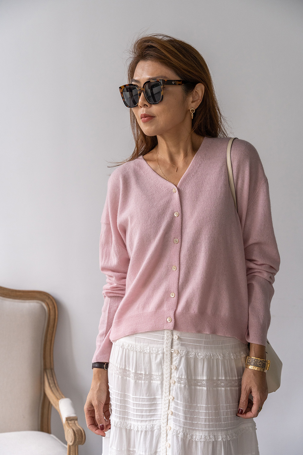 【搶先價】V領超細羊絨開襟毛衣外套