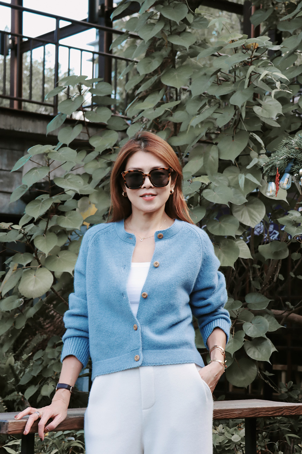 【搶先價】木質排釦開襟毛衣外套