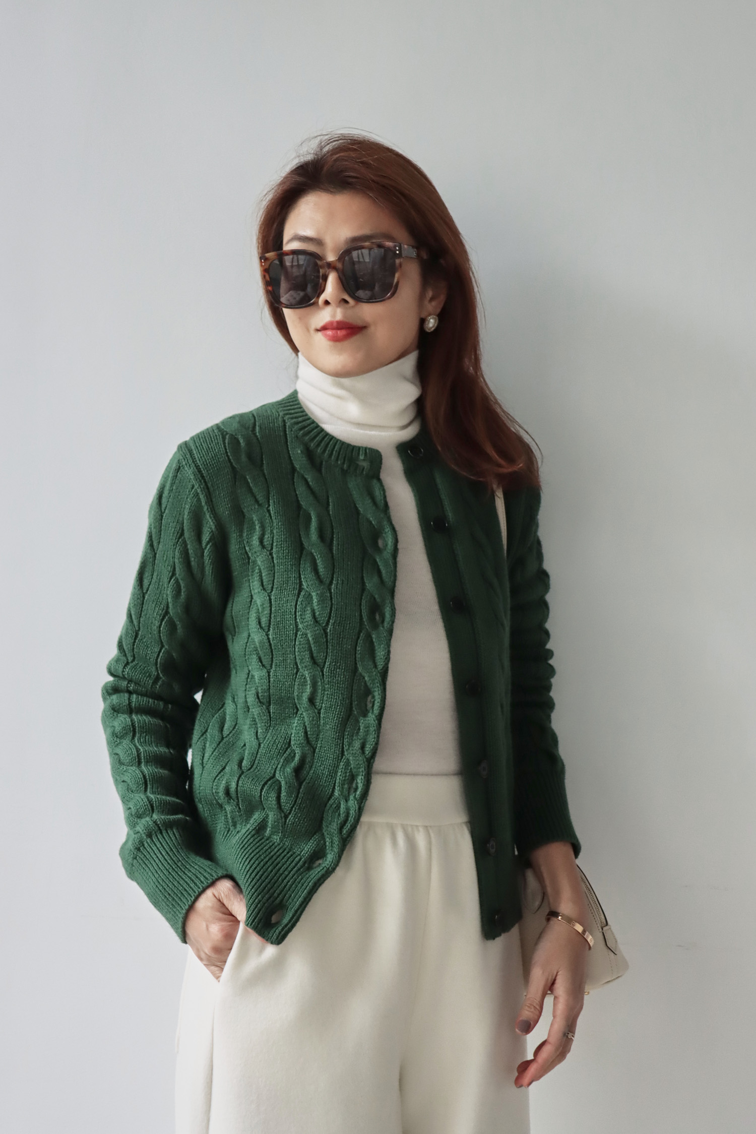 圓領扭結麻花開襟毛衣