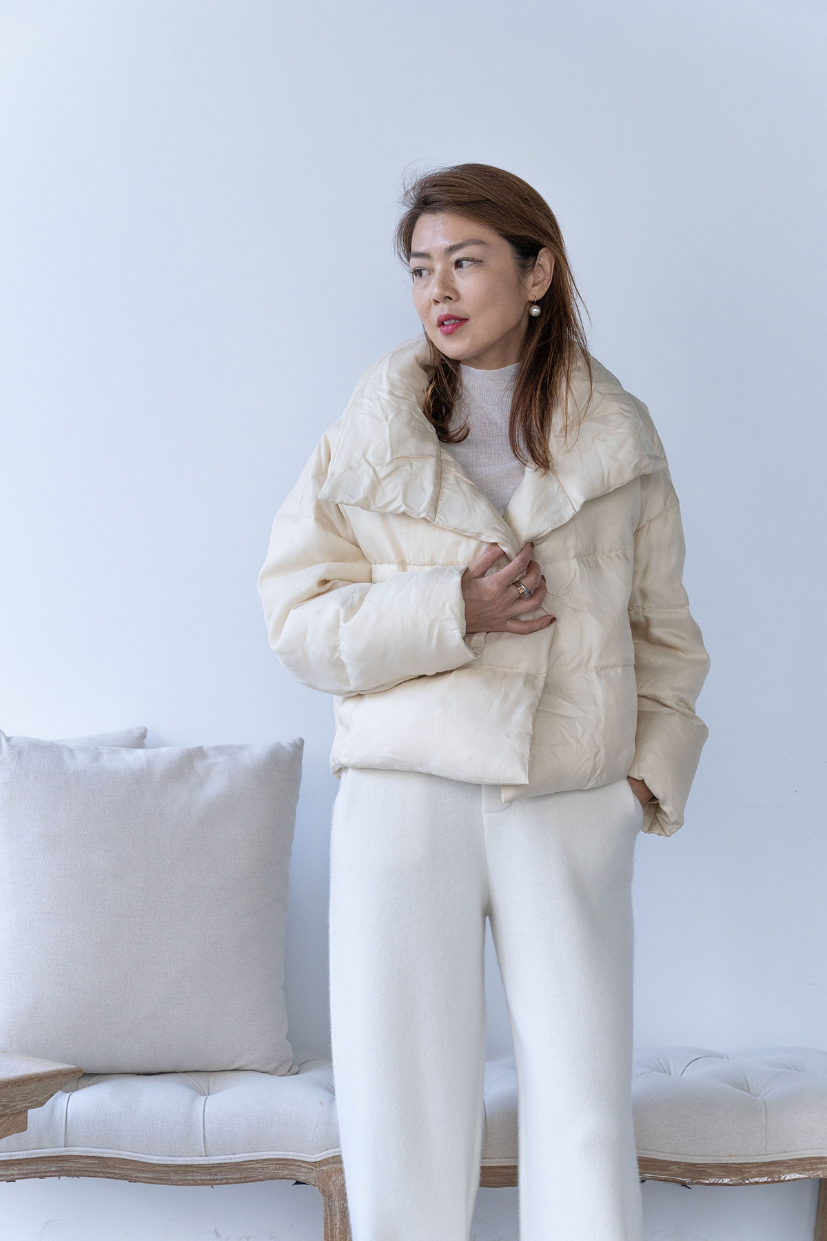 【搶先價】柔霧感立領斜排磁吸釦羽絨外套