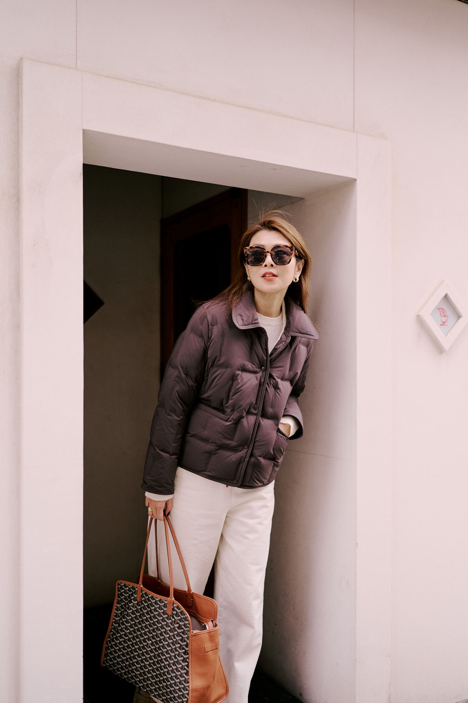 【搶先價】翻領壓紋輕薄羽絨外套