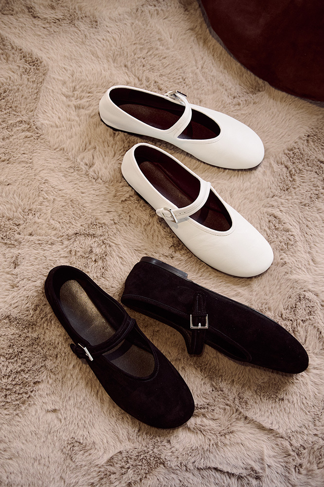 柔霧感麂皮圓頭瑪莉珍平底鞋