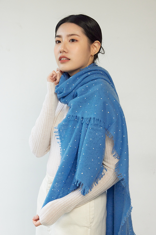 天藍 100% Cashmere with Swarovski 圍巾